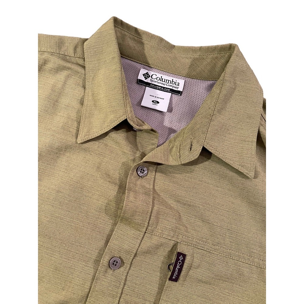 Columbia Sportswear Men Size XLShort Sleeve Outdoor Shirt Zip Chest Pocket  Lime